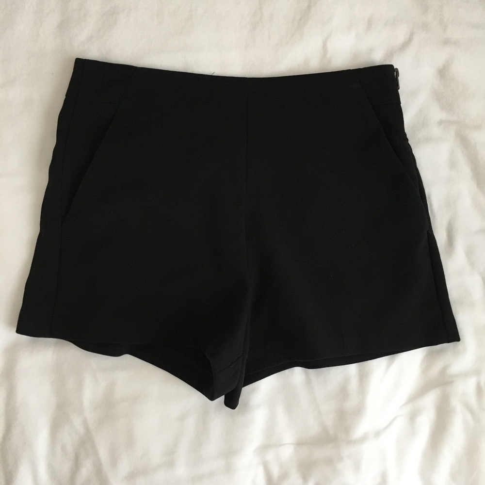 Forever 21 black high waisted shorts